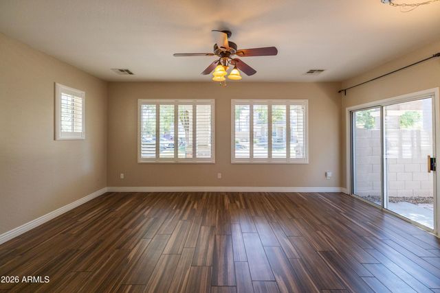 1531 S LONGSPUR Lane, Gilbert, AZ 85296