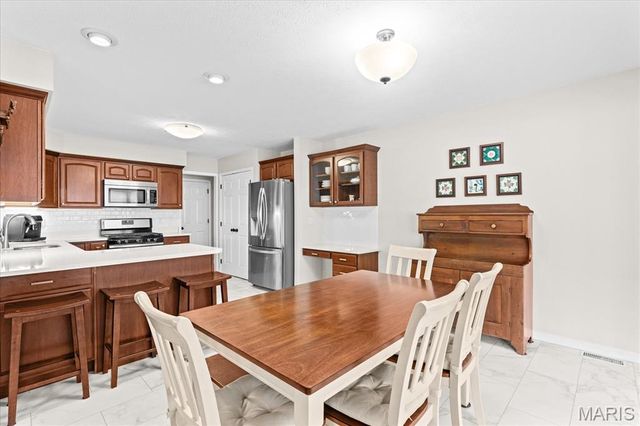 4382 Shelfield, Swansea, IL 62226