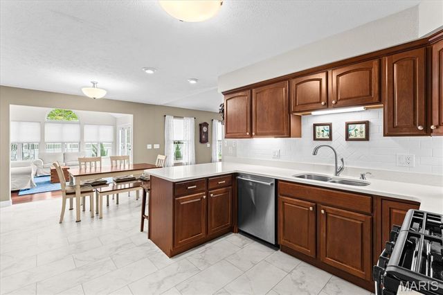 4382 Shelfield, Swansea, IL 62226
