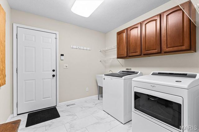 4382 Shelfield, Swansea, IL 62226