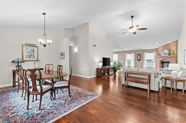 4382 Shelfield, Swansea, IL 62226