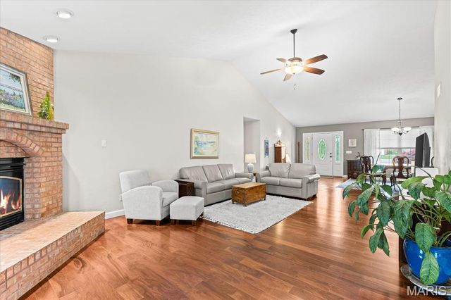 4382 Shelfield, Swansea, IL 62226