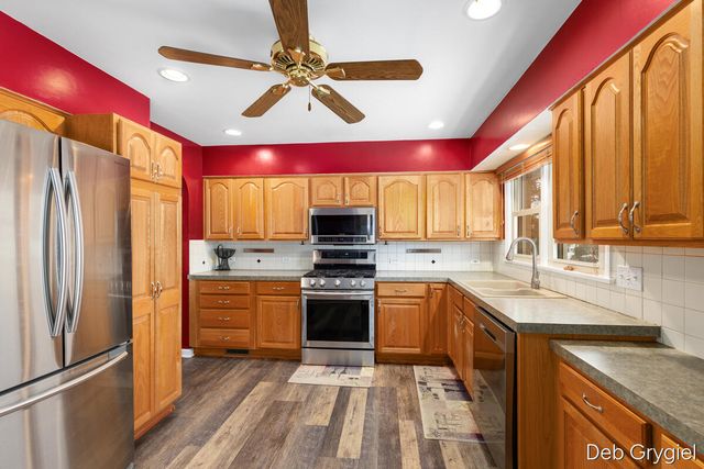 1715 Oswego Street NW, Grand Rapids, MI 49504