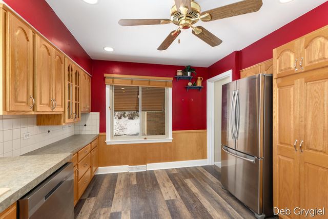 1715 Oswego Street NW, Grand Rapids, MI 49504