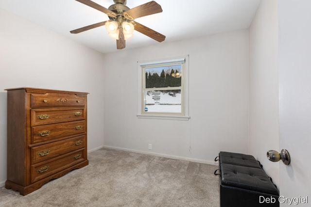 1715 Oswego Street NW, Grand Rapids, MI 49504