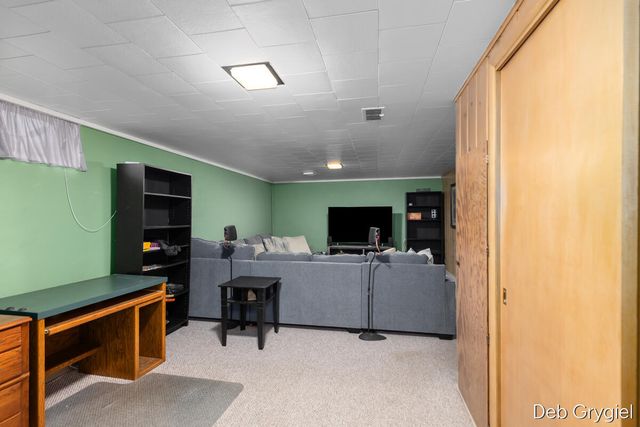 1715 Oswego Street NW, Grand Rapids, MI 49504