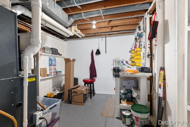 1715 Oswego Street NW, Grand Rapids, MI 49504