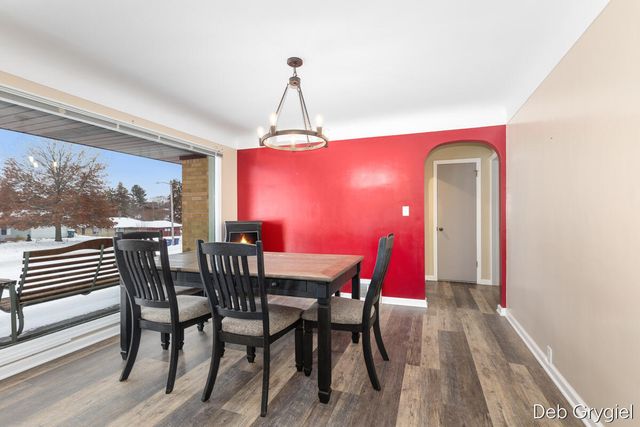 1715 Oswego Street NW, Grand Rapids, MI 49504