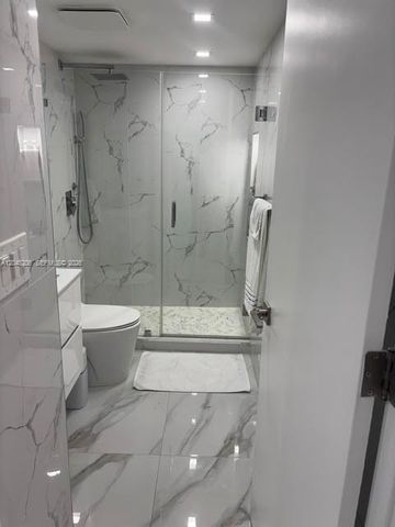 9686 Fontainebleau Boulevard 504, Miami, FL 33172