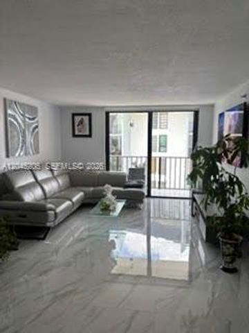 9686 Fontainebleau Boulevard 504, Miami, FL 33172