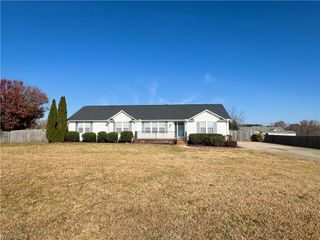 131 Saddlebred Loop, Stokesdale, NC 27357