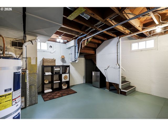 7475 N McKenna Ave, Portland, OR 97203
