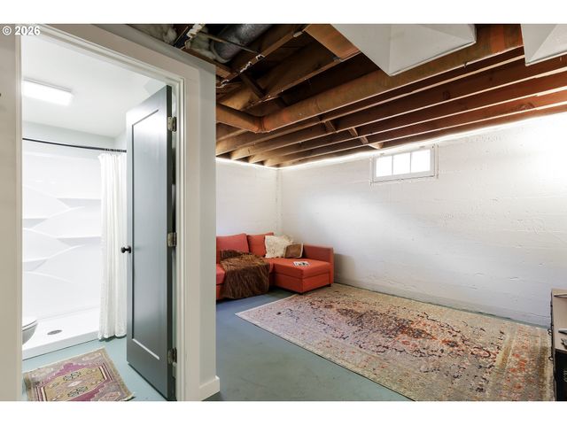 7475 N McKenna Ave, Portland, OR 97203