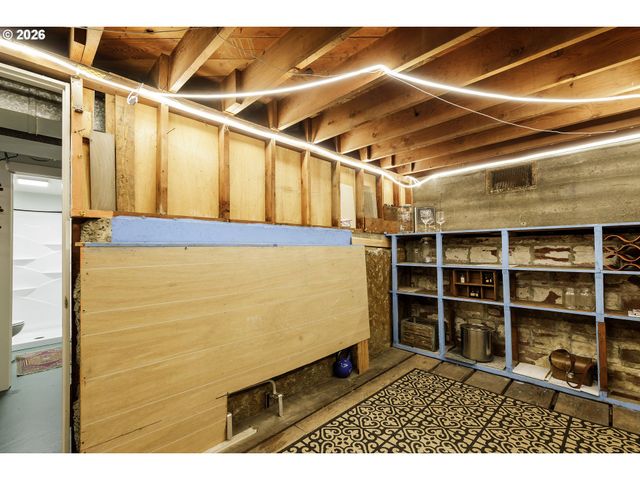 7475 N McKenna Ave, Portland, OR 97203