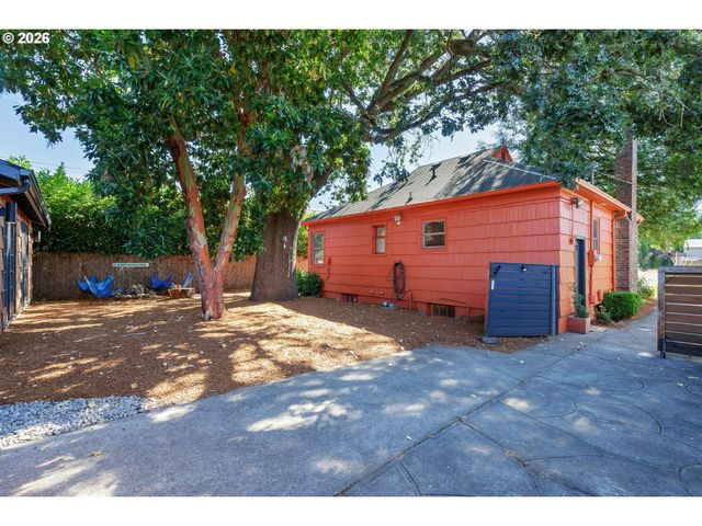 7475 N McKenna Ave, Portland, OR 97203