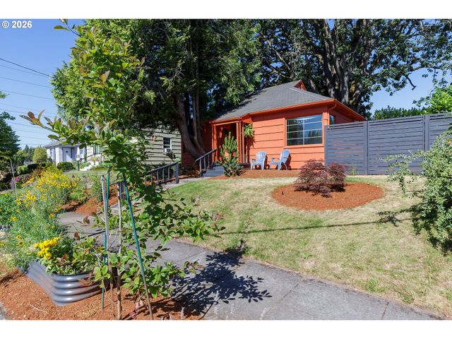 7475 N McKenna Ave, Portland, OR 97203