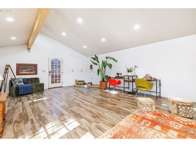 7475 N McKenna Ave, Portland, OR 97203