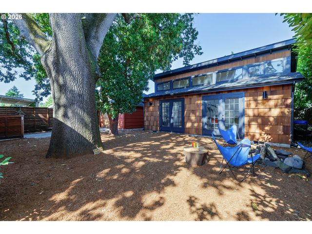7475 N McKenna Ave, Portland, OR 97203