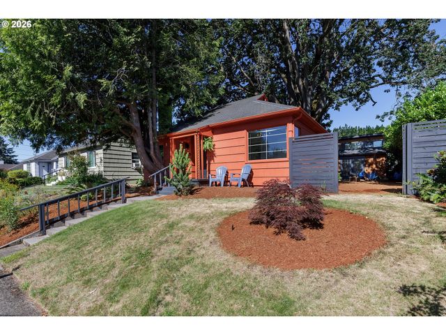 7475 N McKenna Ave, Portland, OR 97203
