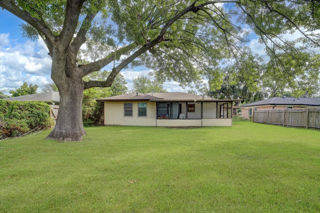 2703 Morningside Lane, Pasadena, TX 77506