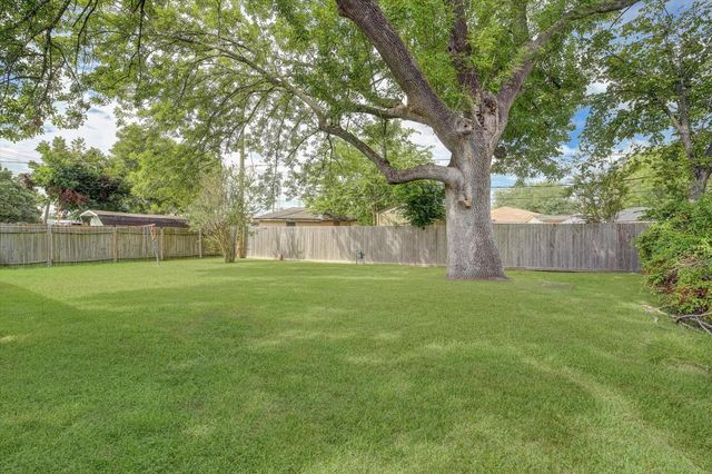 2703 Morningside Lane, Pasadena, TX 77506
