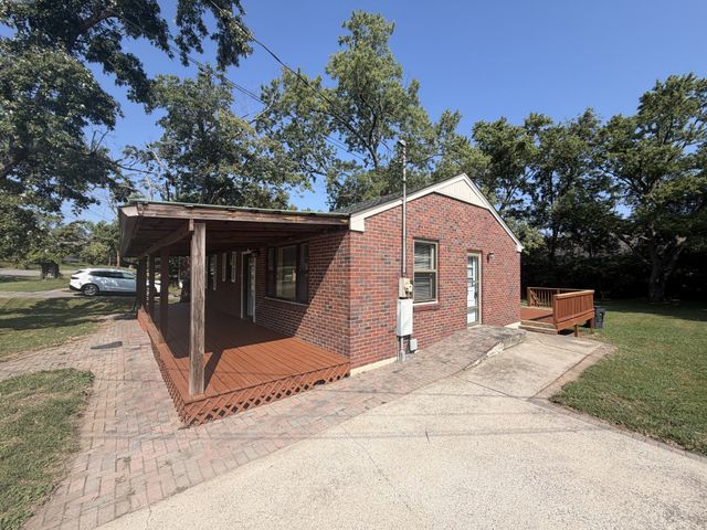 2712 Wellman Dr, Nashville, TN 37214