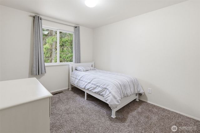 8613 Foster Grove Court NE, Bremerton, WA 98311