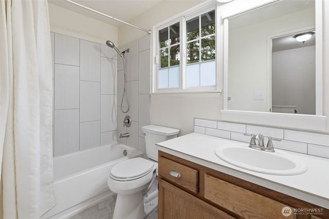 8613 Foster Grove Court NE, Bremerton, WA 98311