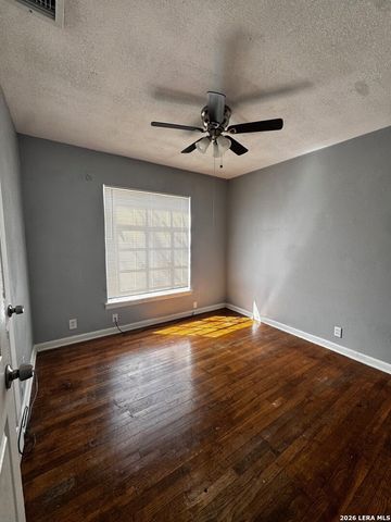 114 WOLEY DR, San Antonio, TX 78228