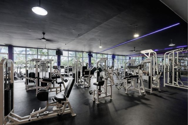 1000 W Ave 216 216, Miami Beach, FL 33139