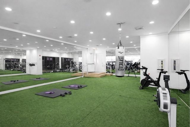 1000 W Ave 216 216, Miami Beach, FL 33139