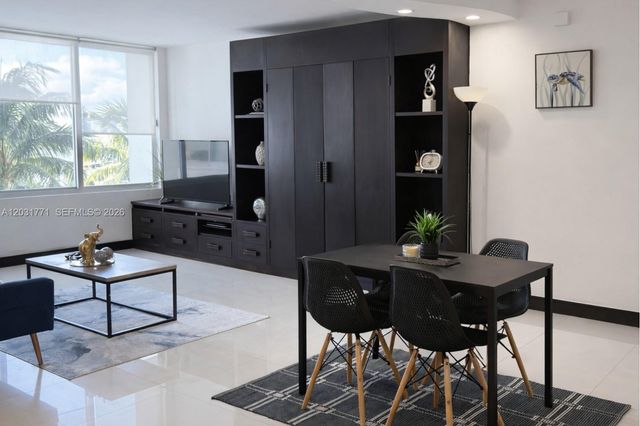 1000 W Ave 216 216, Miami Beach, FL 33139