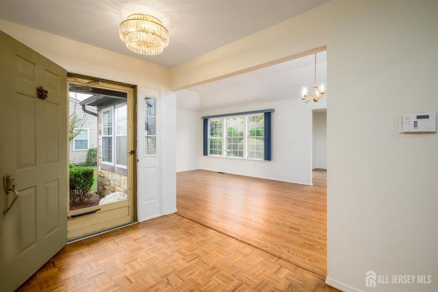 13 Benjamin Franklin Drive, Monroe, NJ 08831