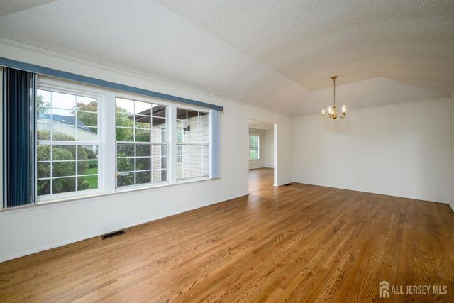 13 Benjamin Franklin Drive, Monroe, NJ 08831