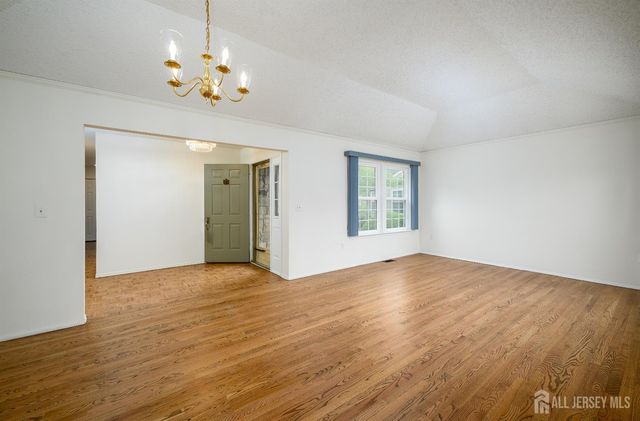 13 Benjamin Franklin Drive, Monroe, NJ 08831