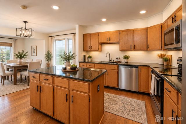 13 Benjamin Franklin Drive, Monroe, NJ 08831