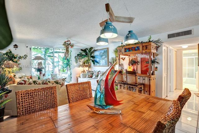 425 SE 11th Ter 204, Dania Beach, FL 33004