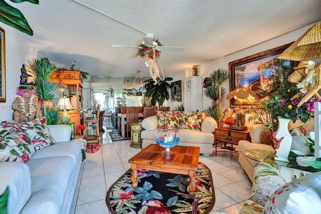 425 SE 11th Ter 204, Dania Beach, FL 33004