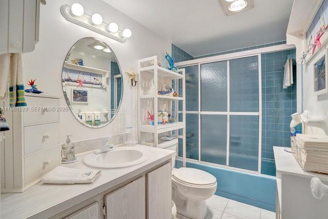 425 SE 11th Ter 204, Dania Beach, FL 33004