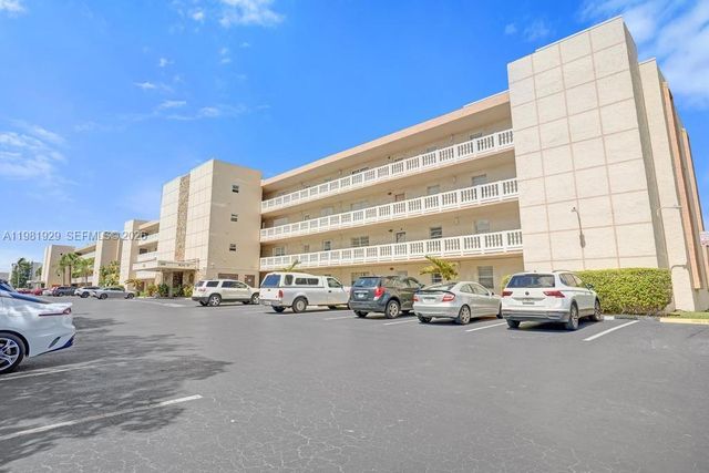 425 SE 11th Ter 204, Dania Beach, FL 33004