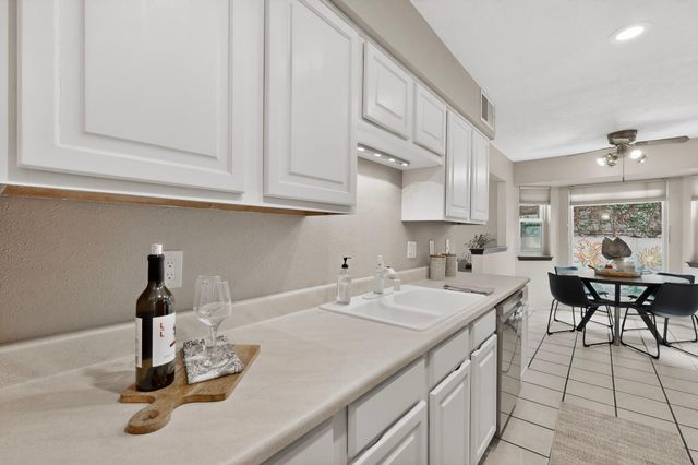 14343 Camino Del Rey NE, Albuquerque, NM 87123