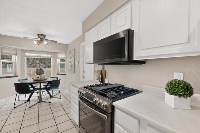 14343 Camino Del Rey NE, Albuquerque, NM 87123