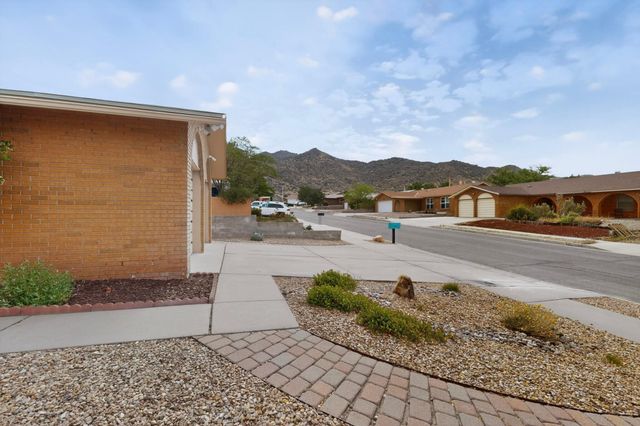 14343 Camino Del Rey NE, Albuquerque, NM 87123