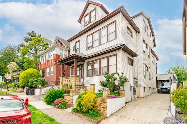73 Knickerbocker Ave, Paterson City, NJ 07503