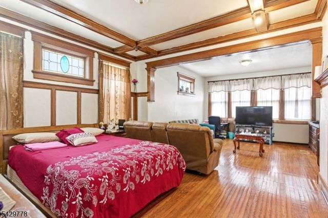 73 Knickerbocker Ave, Paterson City, NJ 07503