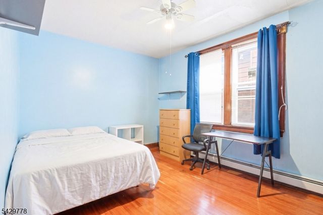 73 Knickerbocker Ave, Paterson City, NJ 07503