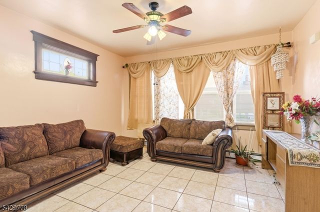 73 Knickerbocker Ave, Paterson City, NJ 07503