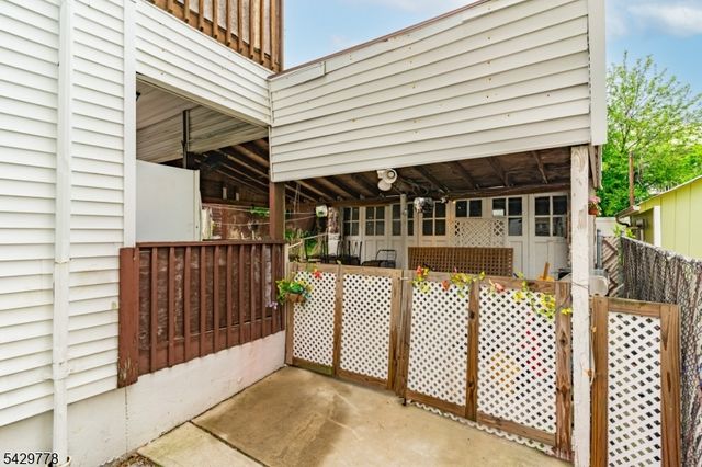 73 Knickerbocker Ave, Paterson City, NJ 07503