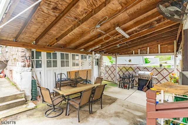 73 Knickerbocker Ave, Paterson City, NJ 07503