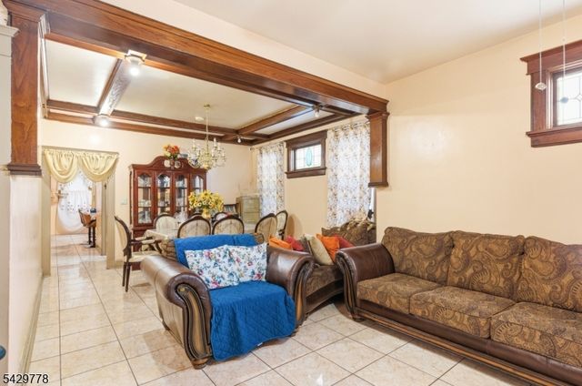 73 Knickerbocker Ave, Paterson City, NJ 07503